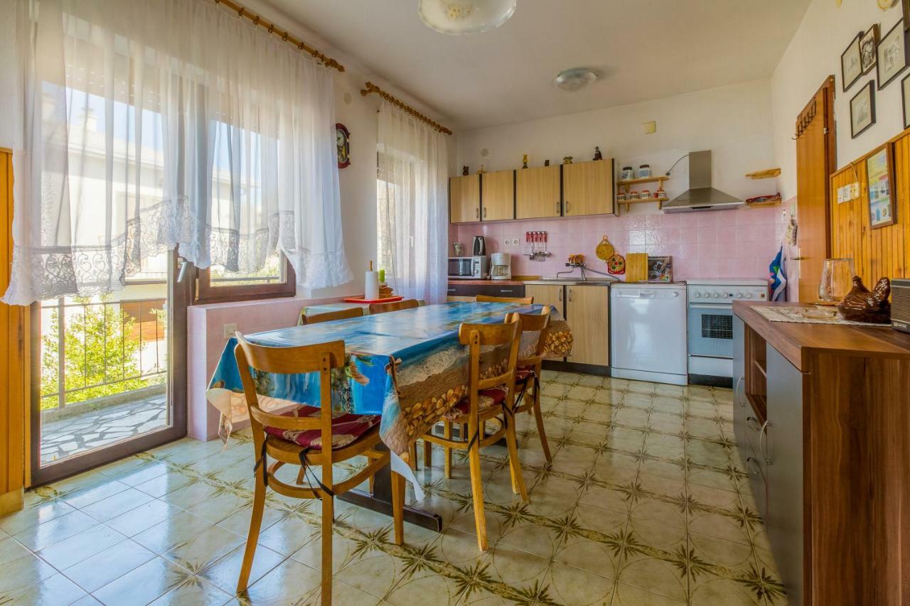 דראמליי Apartman Ivka מראה חיצוני תמונה